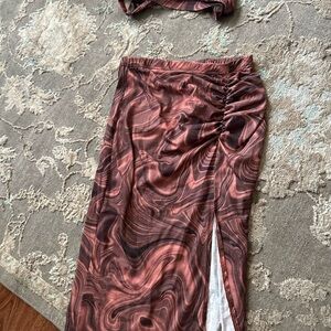 Elegant Swirl Patterned Skirt